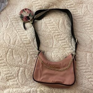 Juicy Couture Taffy Chains in Love crossbody with tags
